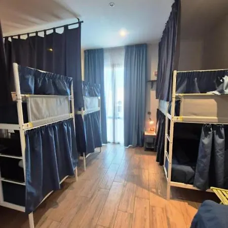 Timbuktu Hostel *